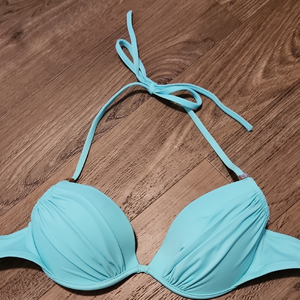 VS Aqua Underwire Bikini Top with Molded Cups